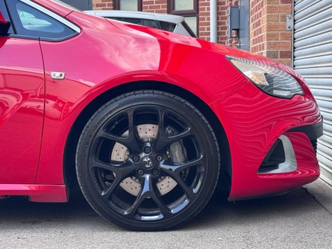 Vauxhall Astra GTC 2.0T VXR Euro 6 (s/s) 3dr 27