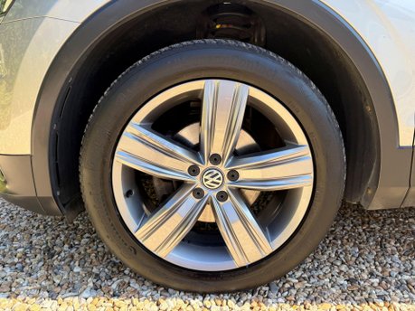 Volkswagen Tiguan 2.0 TDI SEL DSG 4Motion Euro 6 (s/s) 5dr 14