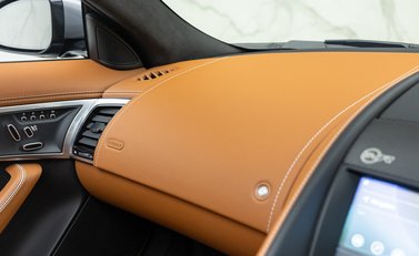 Jaguar F-Type SVR Convertible 27