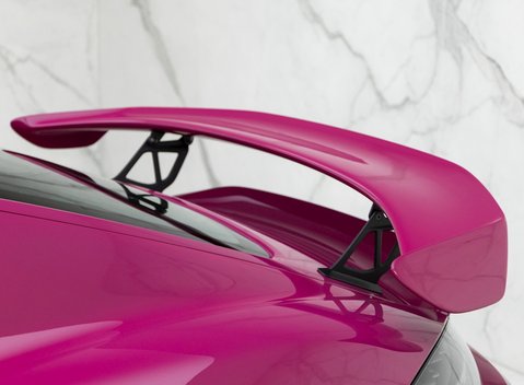 Porsche 718 Cayman GT4 22