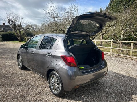 Toyota Yaris 1.33 Dual VVT-i Icon Euro 6 5dr 5