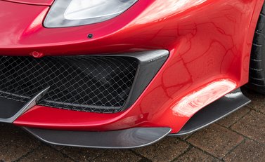 Ferrari 488 Pista 24