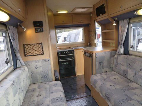 Auto-Sleepers Nuevo Motor Home 18