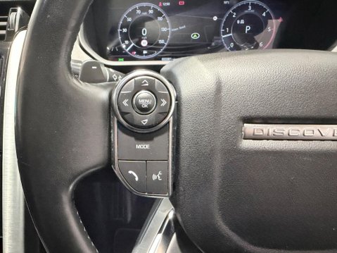Land Rover Discovery 3.0 TD V6 HSE Luxury Auto 4WD Euro 6 (s/s) 5dr 19