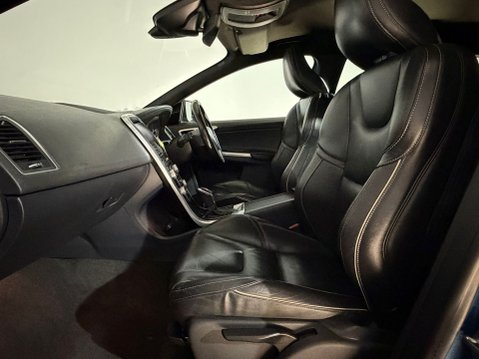 Volvo XC60 D5 R-DESIGN LUX NAV AWD 17