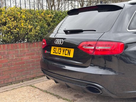 Audi RS4 4.2 RS 4 FSI Quattro Auto 4WD 5dr 24