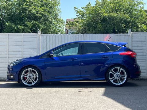 Ford Focus 2.0 TDCi ST-3 Hatchback 5dr Diesel Manual Euro 6 (s/s) (185 ps) 8