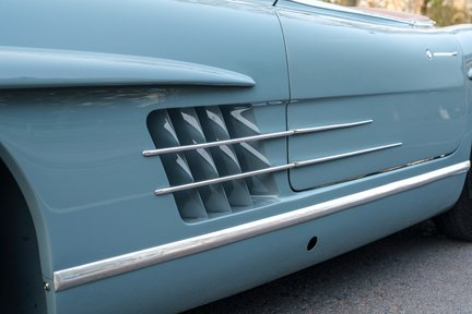 Mercedes-Benz SL Class 300SL Roadster 13