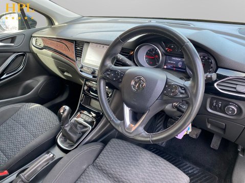 Vauxhall Astra 1.0i Turbo ecoTEC SRi Nav Hatchback 5dr Petrol Manual Euro 6 (s/s) (105 ps) 11