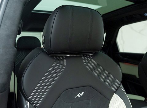 Bentley Bentayga V8 S 11