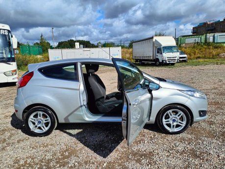 Ford Fiesta 1.0T EcoBoost Zetec Euro 5 (s/s) 3dr 28