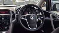Vauxhall Astra 1.6 16v Exclusiv Hatchback 5dr Petrol Auto Euro 5 (115 ps) 32