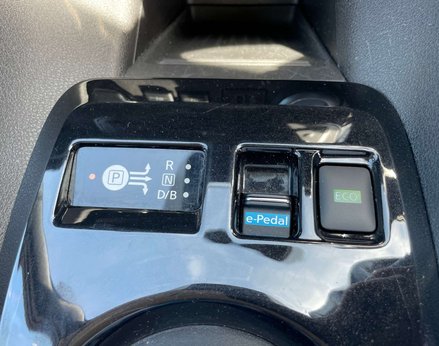 Nissan LEAF Leaf Tekna 5dr 110kw 39kwh (Automatic) 47