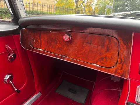 Austin Healey 3000 21