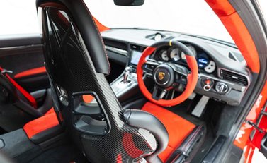 Porsche 911 GT2 RS (991) 11