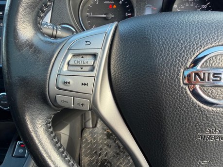 Nissan Qashqai N-VISION DCI 20