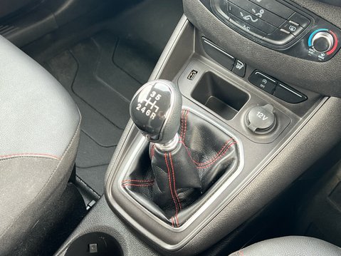 Ford Transit Courier SPORT TDCI 26