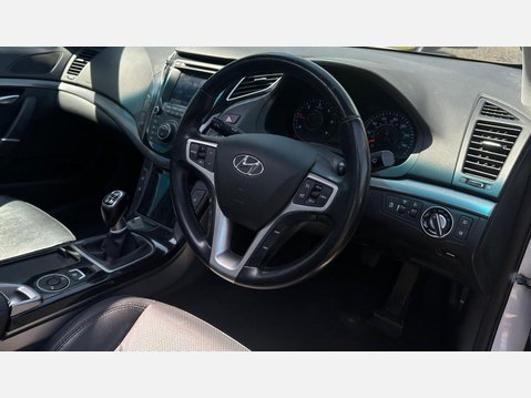 Hyundai i40 1.7 CRDi Blue Drive Premium Saloon 4dr Diesel Manual Euro 5 (s/s) (136 ps) 7