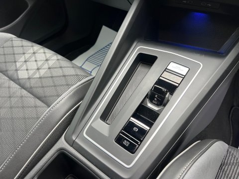 Volkswagen Golf R-LINE TDI DSG 35