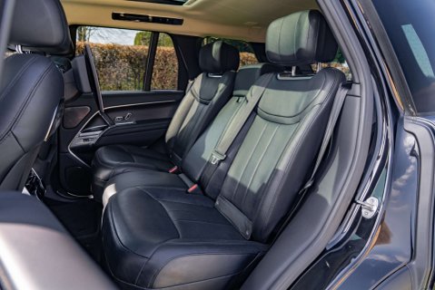 Land Rover Range Rover P530 First Edition 21