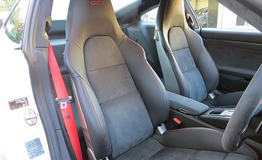 Porsche 911 (991) GT3 11