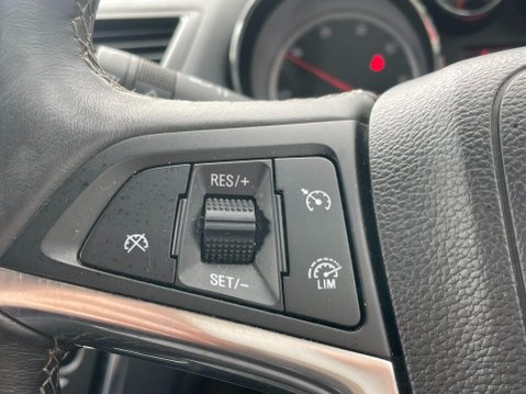 Vauxhall Mokka 1.7 CDTi SE 4WD Euro 5 (s/s) 5dr 29