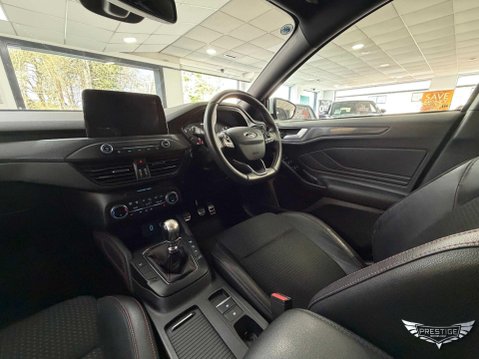 Ford Focus 1.5T EcoBoost ST-Line X Euro 6 (s/s) 5dr 49