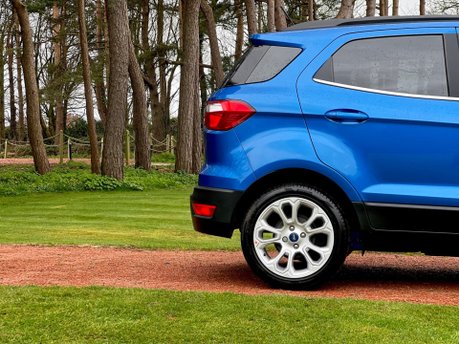Ford Ecosport TITANIUM 25