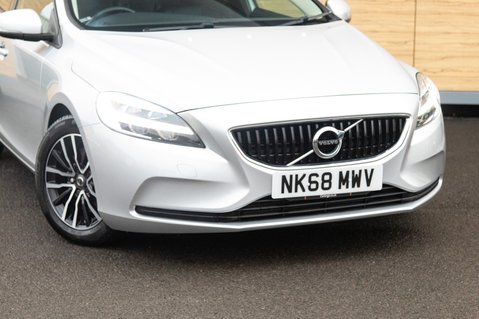 Volvo V40 T2 MOMENTUM 10