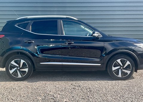 MG ZS EV 51kWh TROPHY CONNECT 7