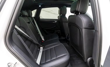 Porsche Macan GTS 14