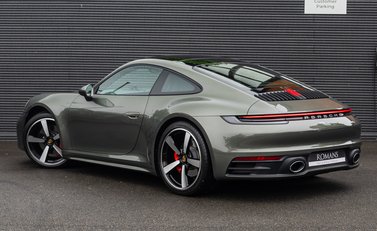 Porsche 911 Carrera S (992) 4