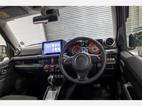Suzuki Jimny Sierra ALLGrip SUV 1.5 Euro 6 (101 ps) 38