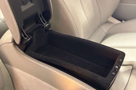 Mercedes-Benz CLK 3.2 CLK320 Elegance Coupe 2dr Petrol Automatic (250 g/km, 215 bhp) 47