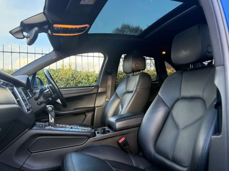 Porsche Macan 2.0 Macan Semi-Auto 4WD 5dr 48