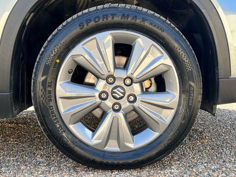 Suzuki Vitara SZ-T BOOSTERJET MHEV 4