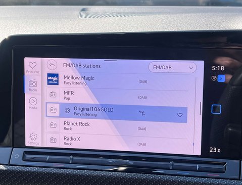 Volkswagen Golf 2.0 Golf R-Line TDI Semi-Auto 5dr 32