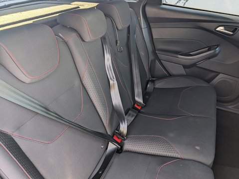 Ford Focus ST-LINE 18