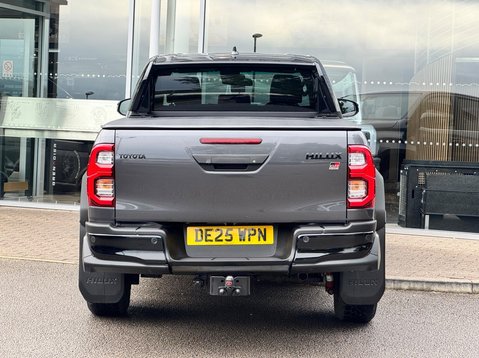 Toyota Hilux GR SPORT 4WD D-4D DCB 6