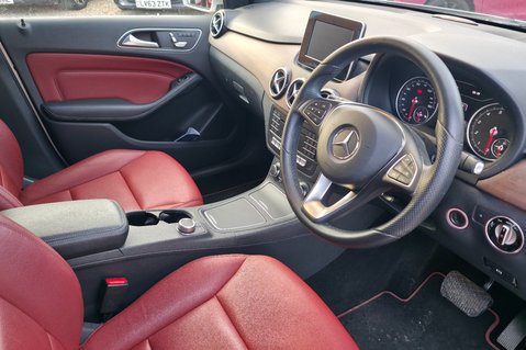 Mercedes-Benz B Class B180 SPORT PREMIUM AUTOMATIC..LOOK! JUST 28000 MILES! 4