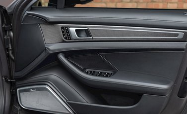 Porsche Panamera Turbo S E-Hybrid Sport Turismo 22