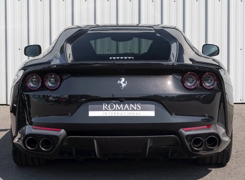 Ferrari 812 Superfast 5