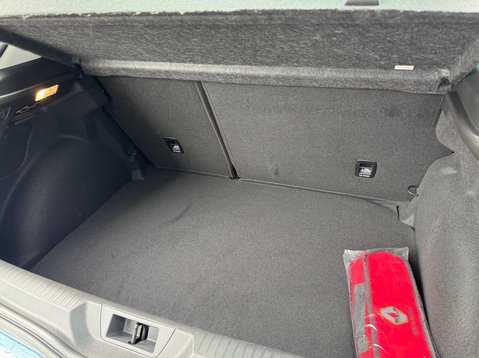 Renault Megane ICONIC TCE 29