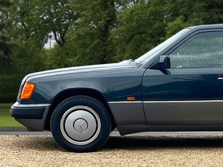 Mercedes-Benz C Class 260 E 10