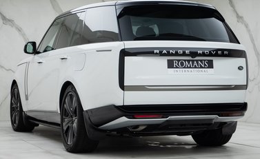 Land Rover Range Rover P440e SE 7