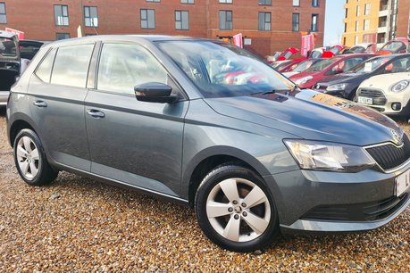 Skoda Fabia 1.2 SE TSI LOOK! £20.00 R/TAX .. 6 MAIN DEALER SERVICES! 1 OWNER..P/SENSORS