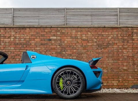 Porsche 918 Spyder 33