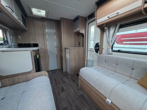 Coachman VIP 545/4  12