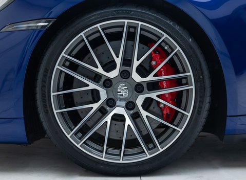 Porsche 911 Turbo (992) 28