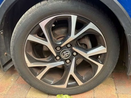 Toyota C-HR 1.8 VVT-h Design SUV 5dr Petrol Hybrid CVT Euro 6 (s/s) (122 ps) 9